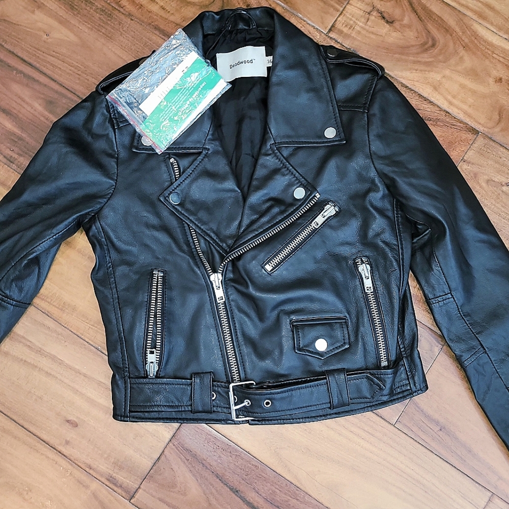 Black cropped leather jacket.